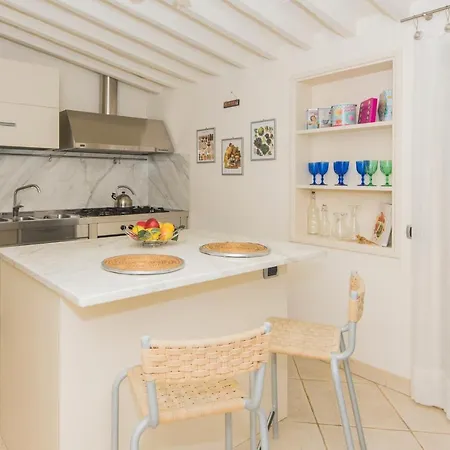 Vakantiehuis Exclusive Beautiful Pool House Surrounded By Greenery, Modern, Luxury Finishes