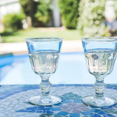 Semesterbostad Exclusive Beautiful Pool House Surrounded By Greenery, Modern, Luxury Finishes