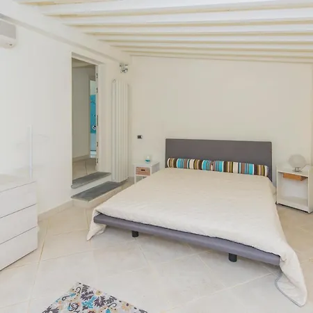 Ferienhaus Exclusive Beautiful Pool House Surrounded By Greenery, Modern, Luxury Finishes Camaiore