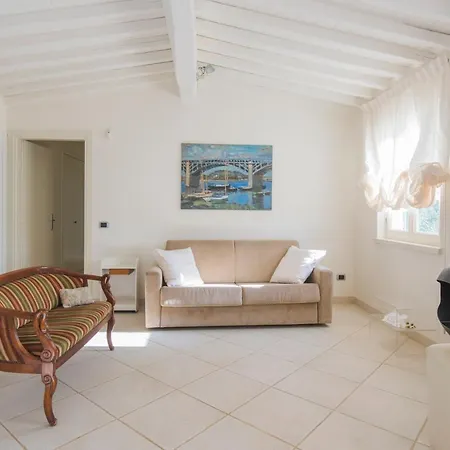 Ferienhaus Exclusive Beautiful Pool House Surrounded By Greenery, Modern, Luxury Finishes
