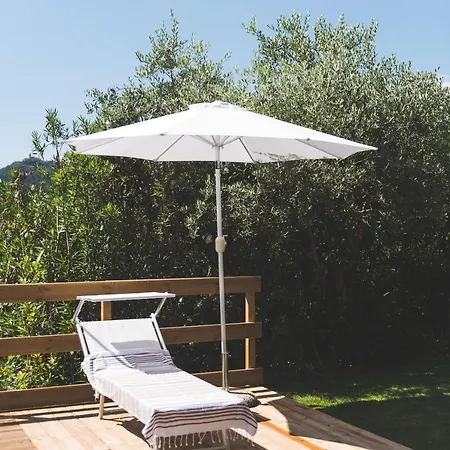 Exclusive Beautiful Pool House Surrounded By Greenery, Modern, Luxury Finishes Ferienhaus *