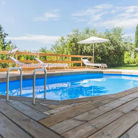 Exclusive Beautiful Pool House Surrounded By Greenery, Modern, Luxury Finishes Ferienhaus Camaiore