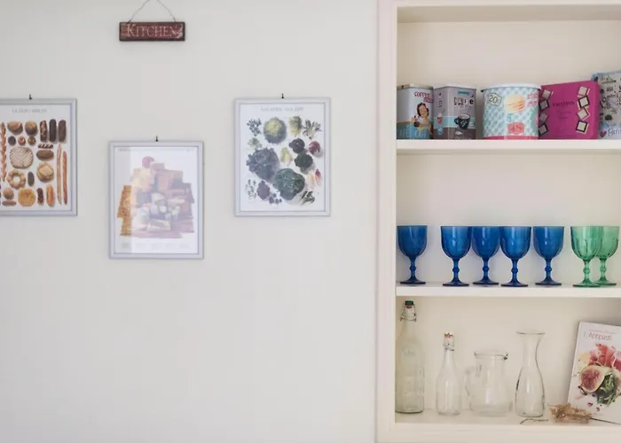 펜션 Exclusive Beautiful Pool House Surrounded By Greenery, Modern, Luxury Finishes *