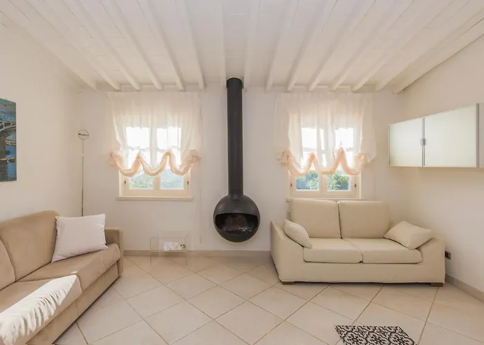 Exclusive Beautiful Pool House Surrounded By Greenery, Modern, Luxury Finishes * 카마이오레