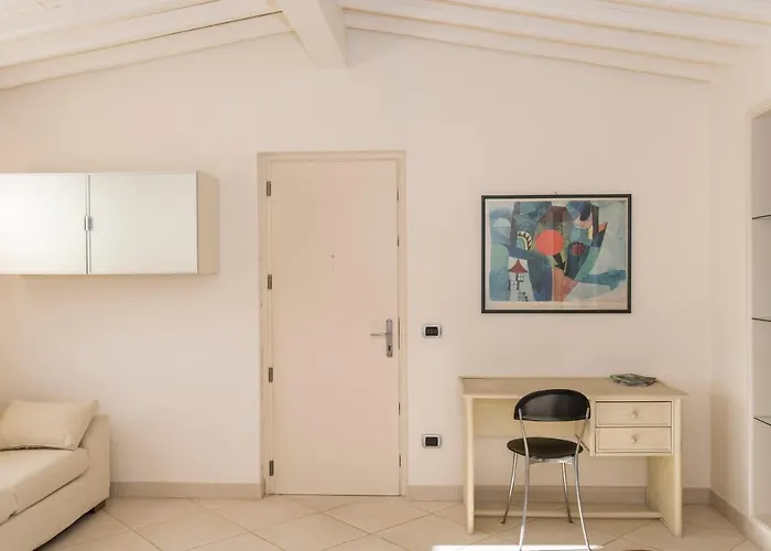 Exclusive Beautiful Pool House Surrounded By Greenery, Modern, Luxury Finishes * 카마이오레