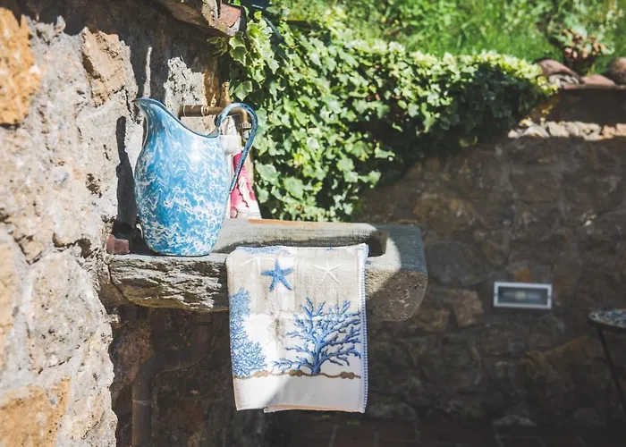 Exclusive Beautiful Pool House Surrounded By Greenery, Modern, Luxury Finishes 펜션